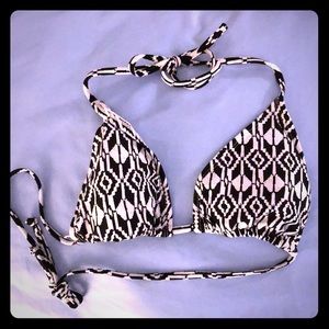 🌊Black and White bikini top